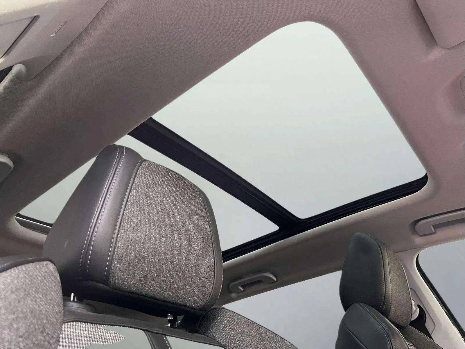 Peugeot 5008 Allure 1.2L PureTech - foto 22