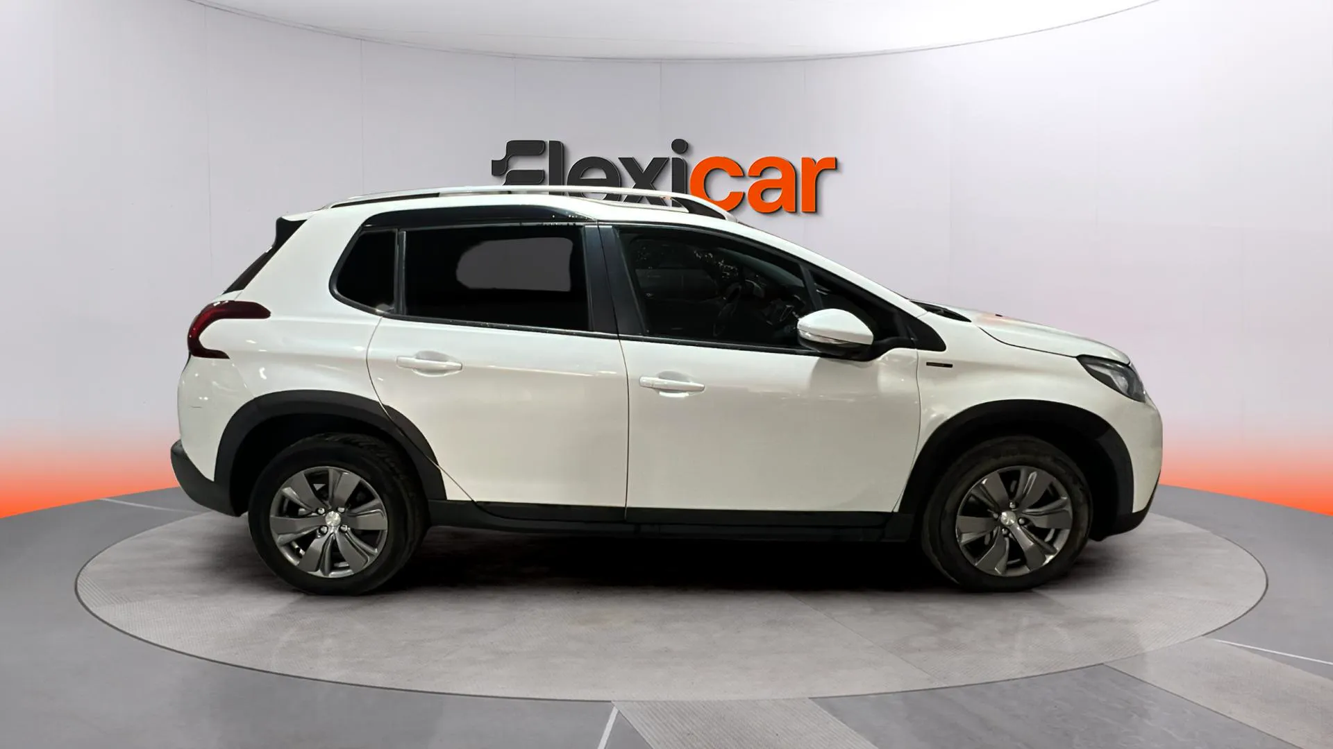 Peugeot 2008 Allure PureTech 110 - foto 8