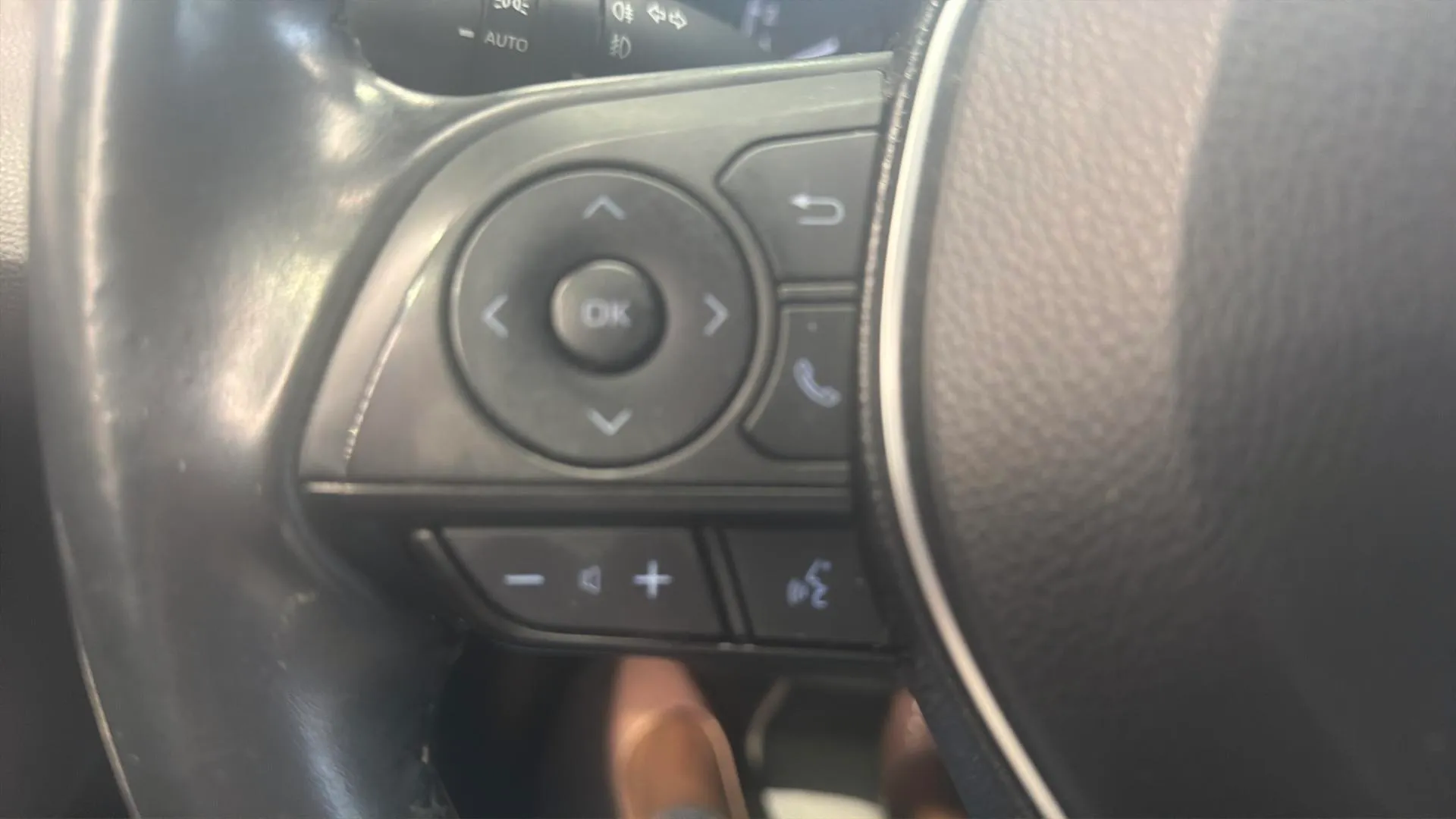 Toyota Corolla 1.8 125H Feel! E-CVT - foto 19
