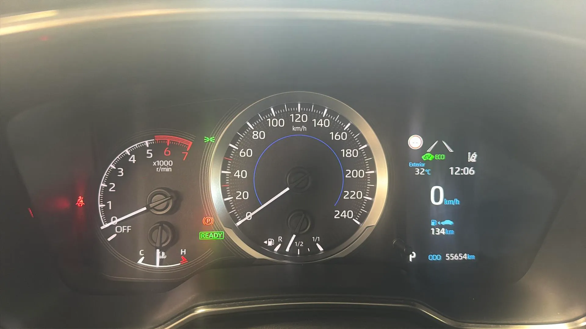 Toyota Corolla 1.8 125H Feel! E-CVT - foto 11