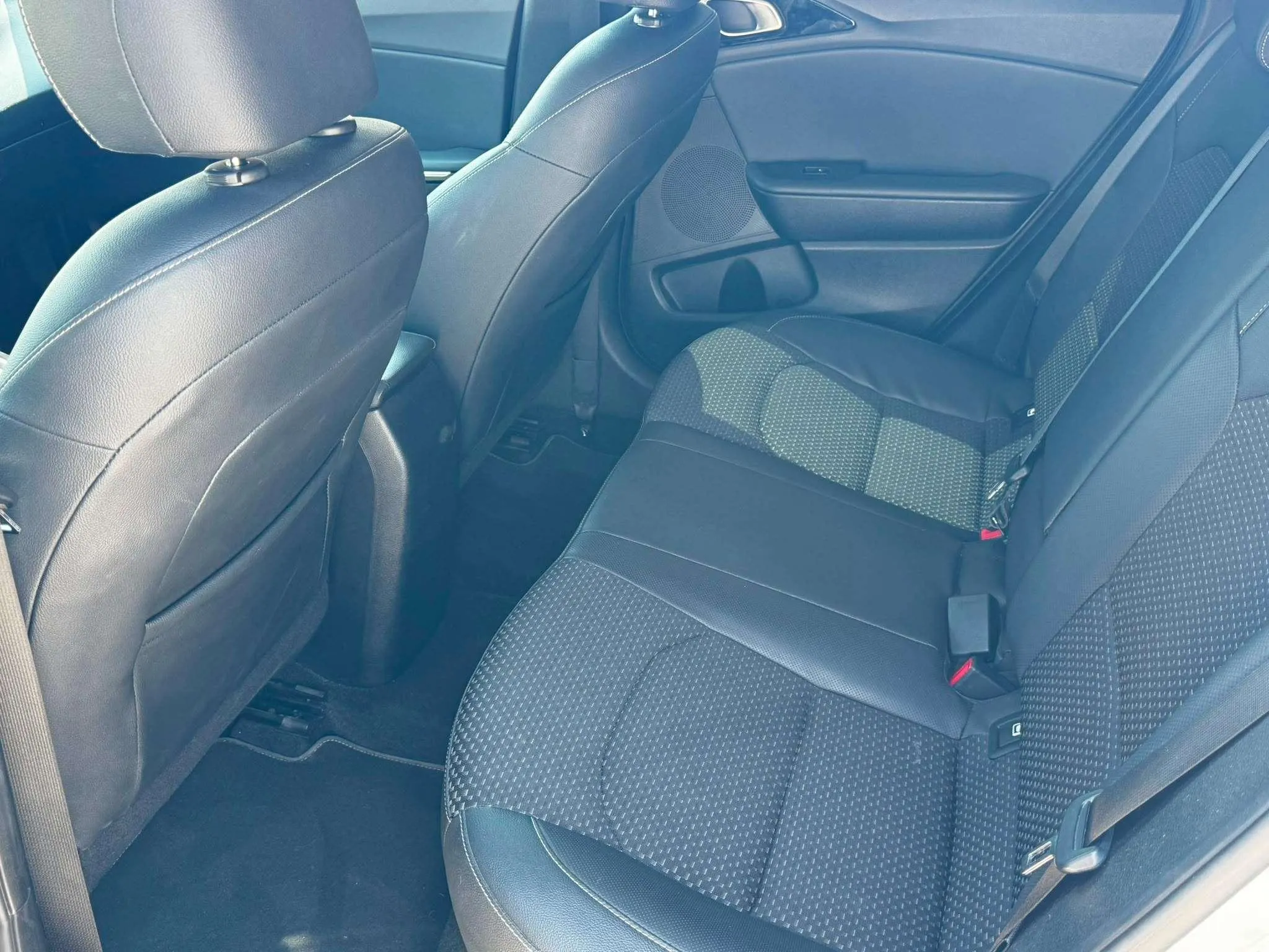 Kia Ceed 1.4 T-GDi Business DCT - foto 16