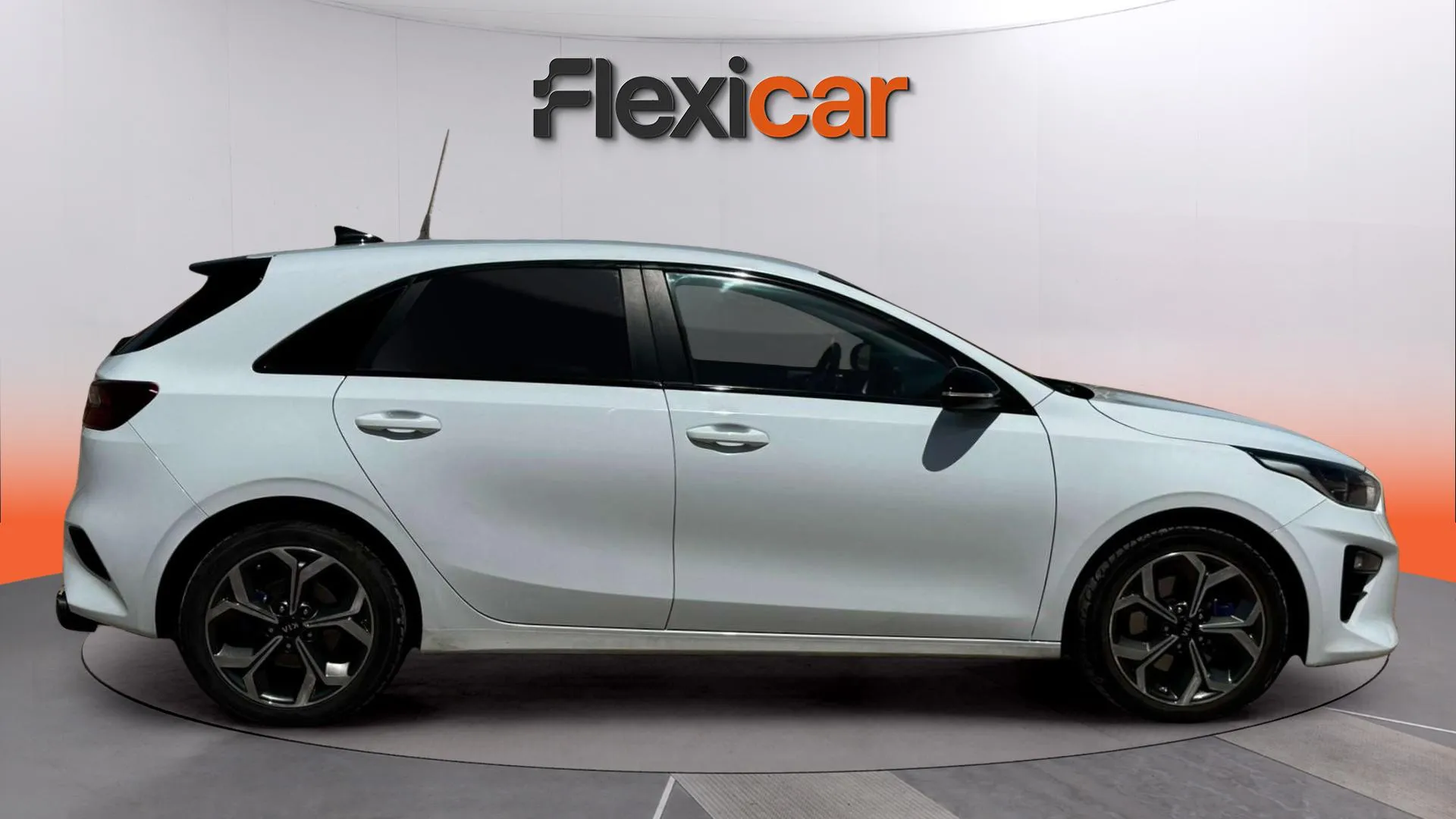 Kia Ceed 1.4 T-GDi Business DCT - foto 8