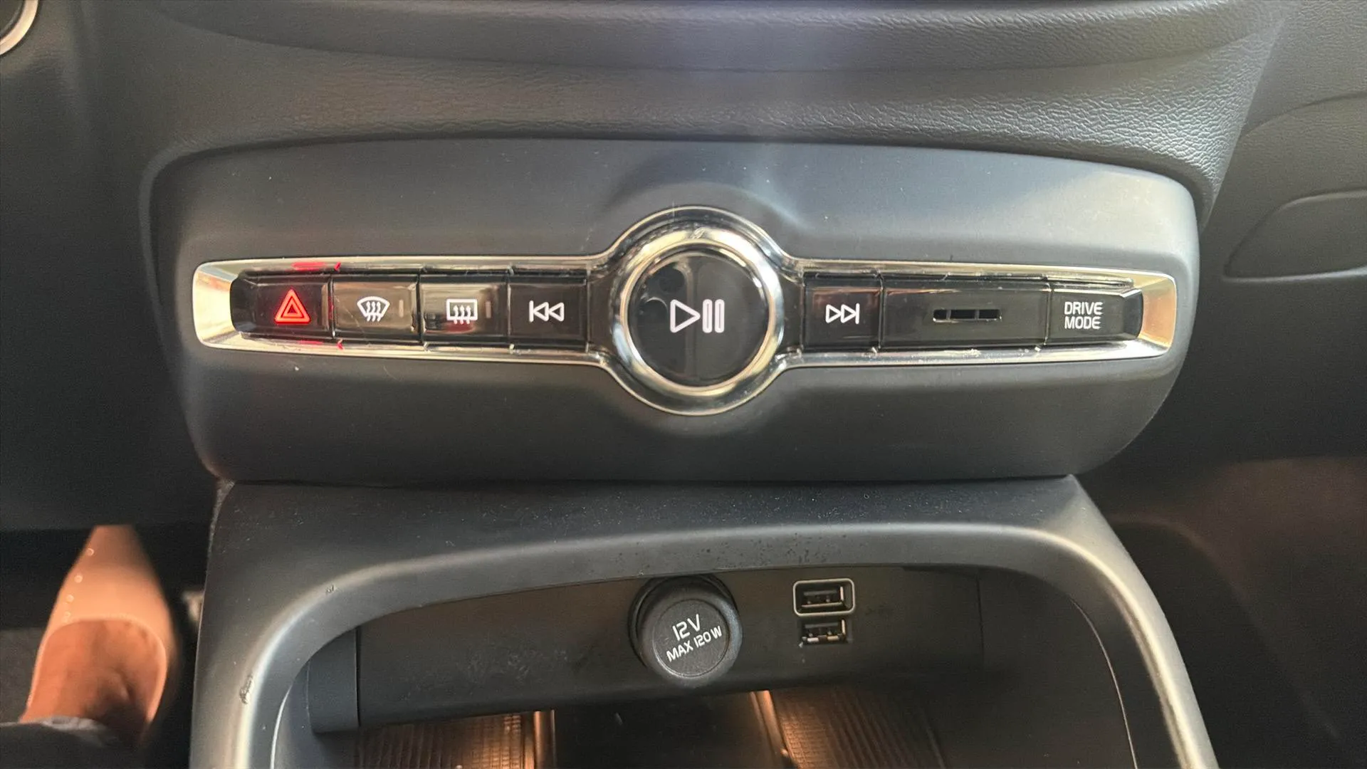 Volvo XC40 1.5 T4 Twin Recharge Plus Bright - foto 18