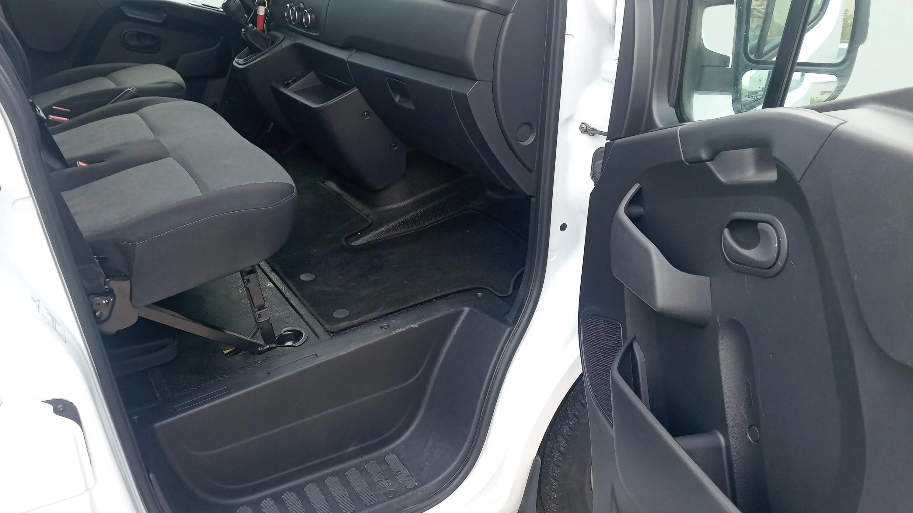 Nissan Interstar L3H2 35T 2.3dCi FWD GO - foto 18