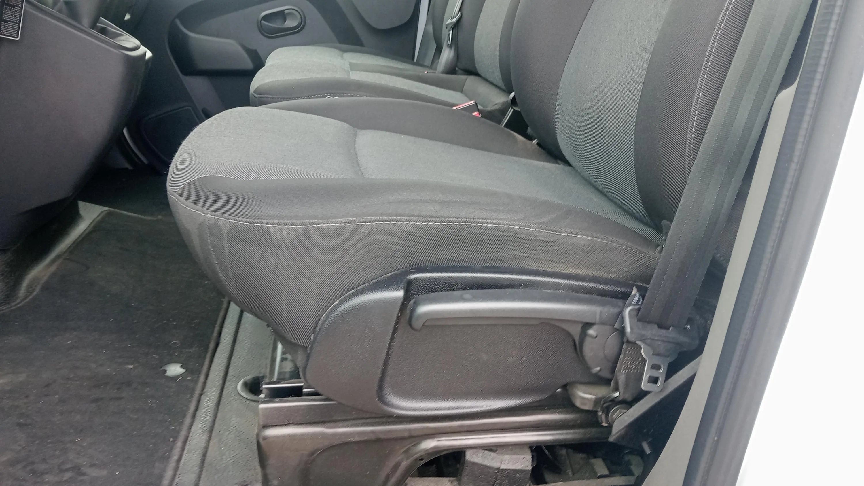 Nissan Interstar L3H2 35T 2.3dCi FWD GO - foto 26