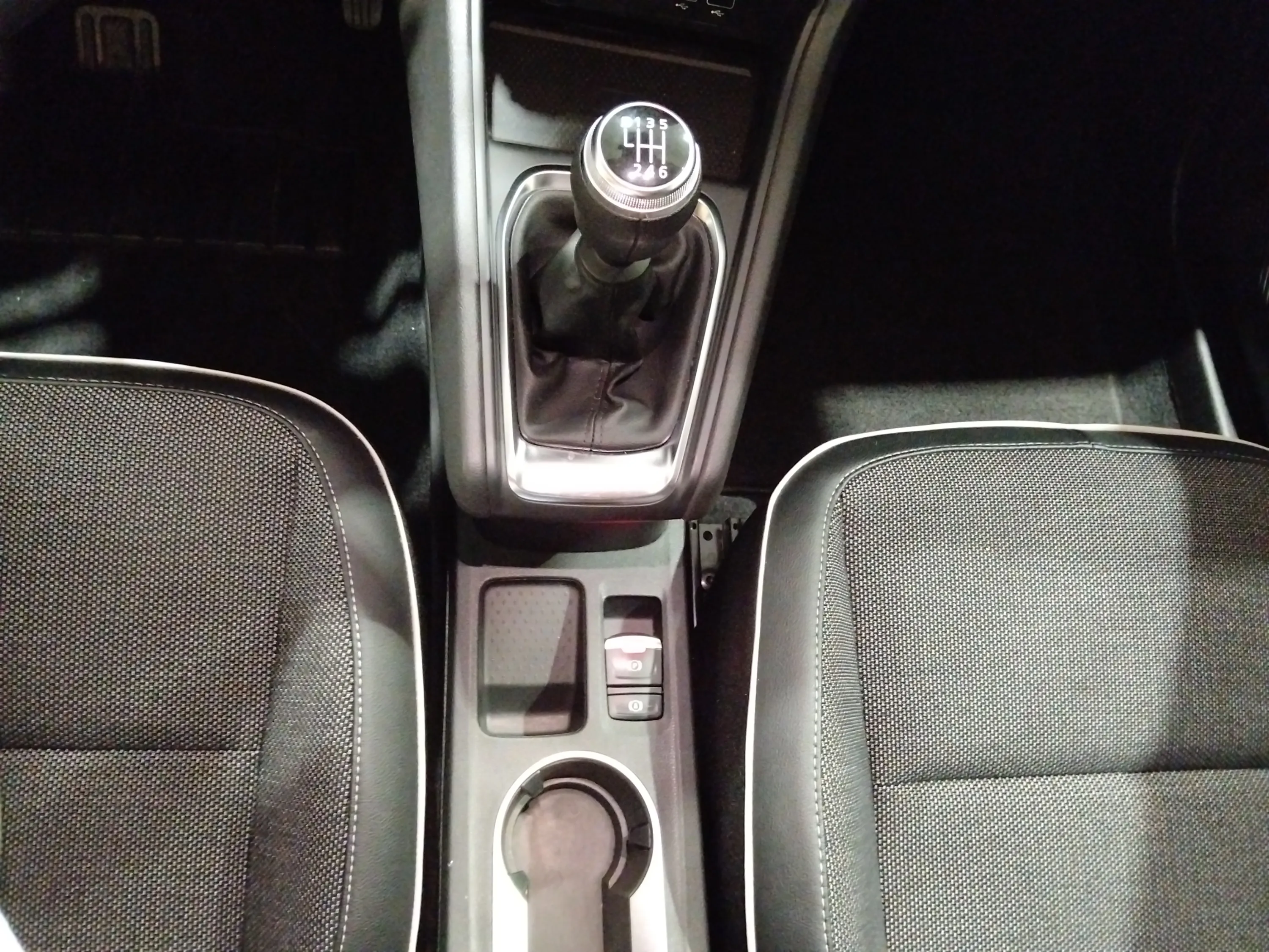 Renault Captur equilibre TCe - foto 20