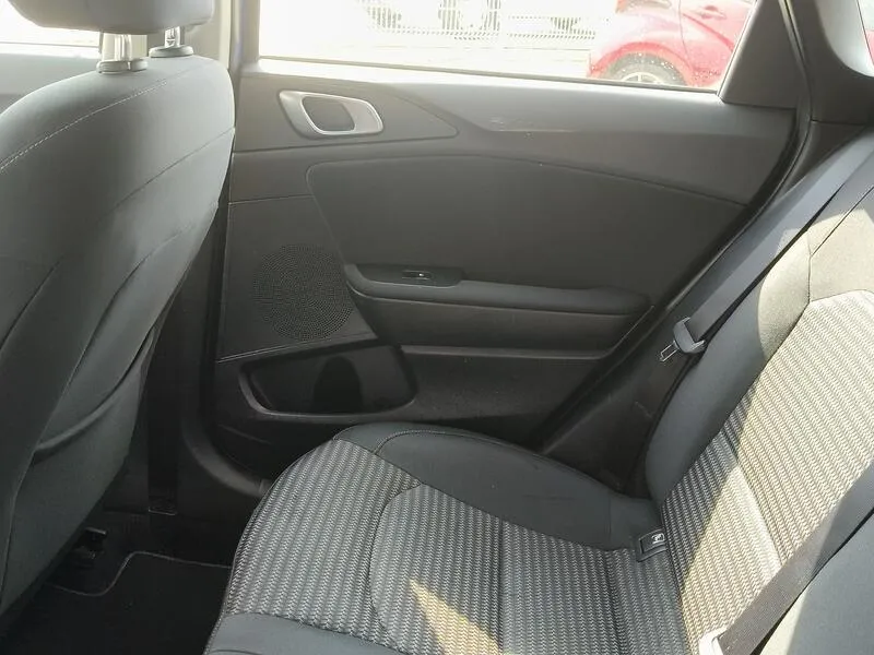 Kia XCeed 1.0 T-GDi Drive - foto 31