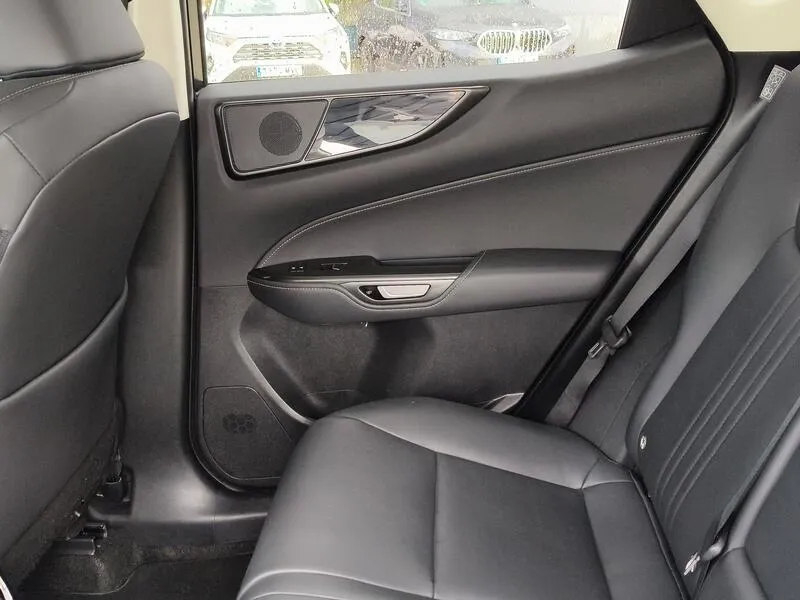 Lexus NX 350h Executive - foto 29