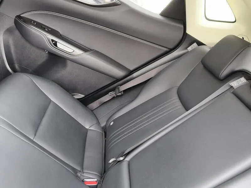 Lexus NX 350h Executive - foto 30