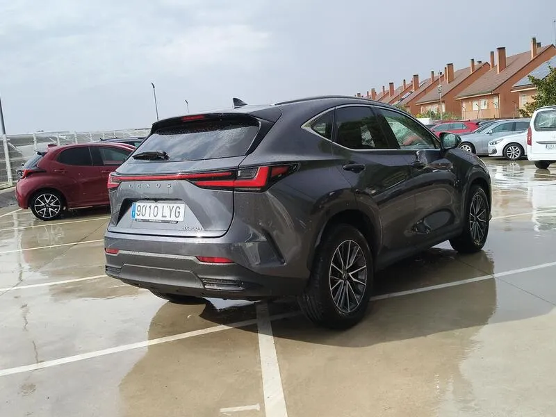 Lexus NX 350h Executive - foto 6