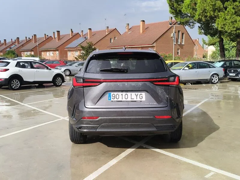 Lexus NX 350h Executive - foto 5