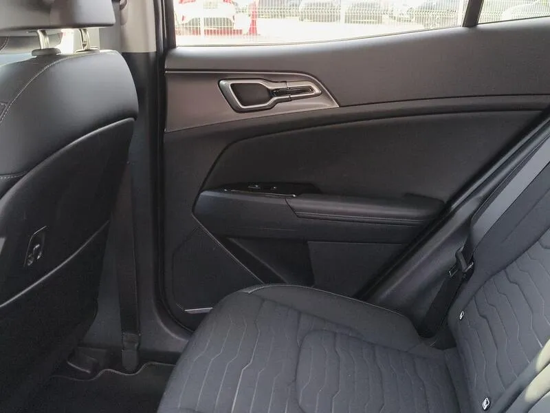 Kia Sportage 1.6 T-GDi PHEV Tech 4x4 - foto 30