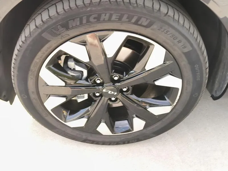 Kia Sportage 1.6 T-GDi PHEV Tech 4x4 - foto 43