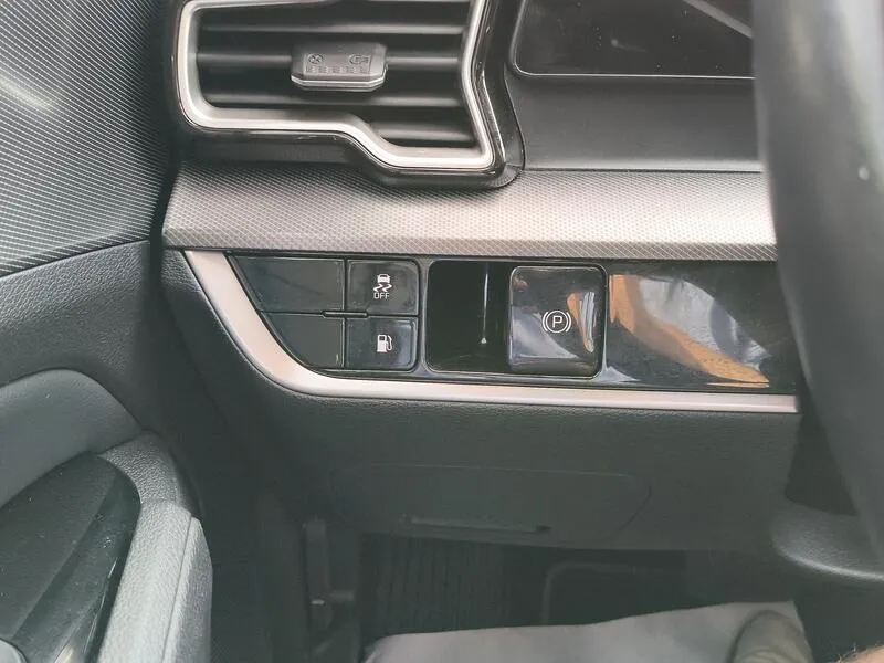 Kia Sportage 1.6 T-GDi PHEV Tech 4x4 - foto 26