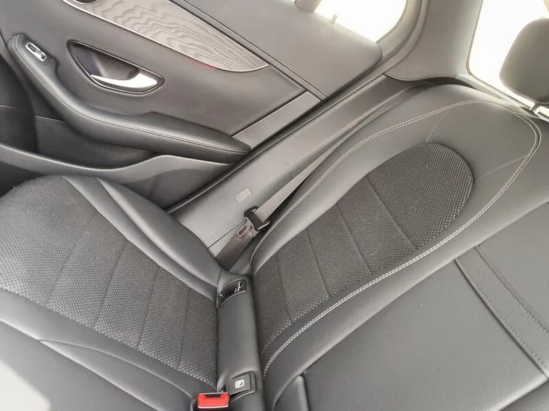 Mercedes-Benz GLC 200 4MATIC - foto 35