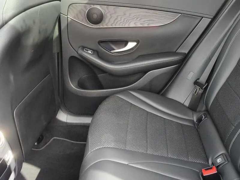Mercedes-Benz GLC 200 4MATIC - foto 34