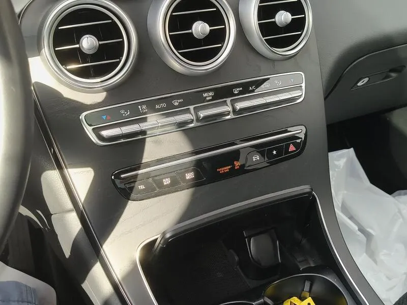 Mercedes-Benz GLC 200 4MATIC - foto 12