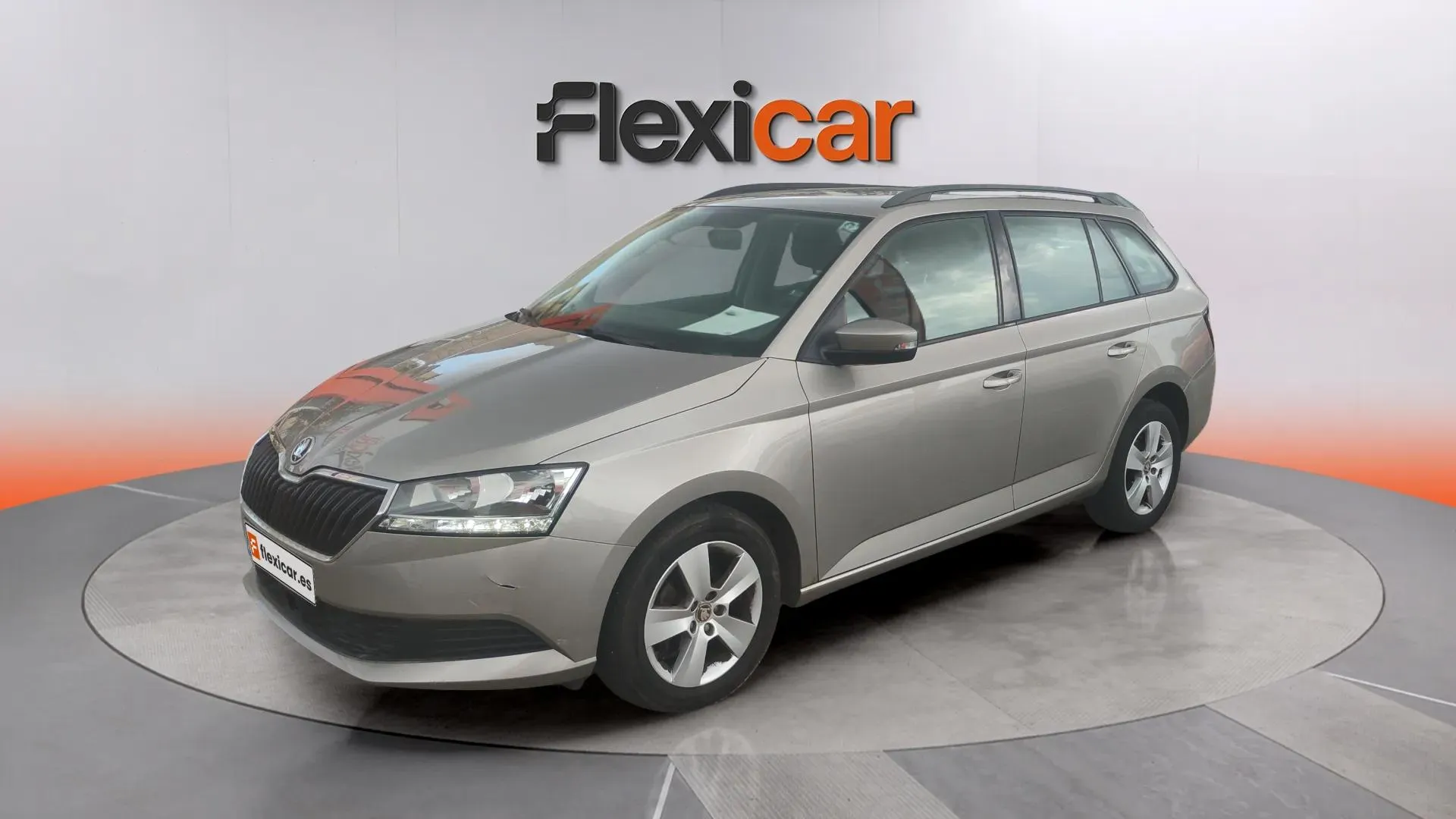 Škoda Fabia 1.0 TSI Active - foto 2