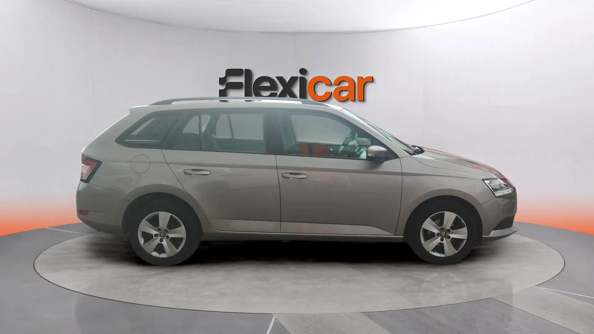 Škoda Fabia 1.0 TSI Active - foto 7