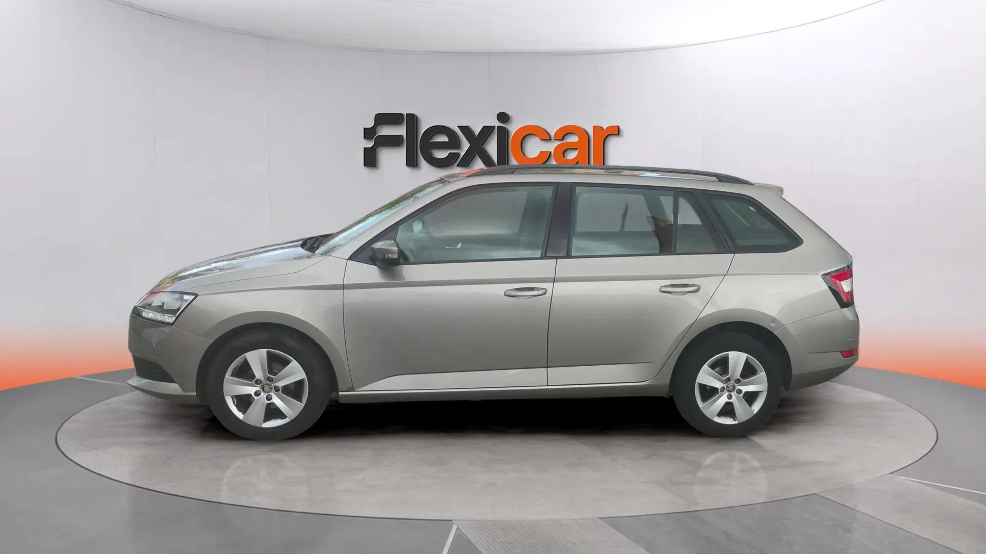 Škoda Fabia 1.0 TSI Active - foto 3