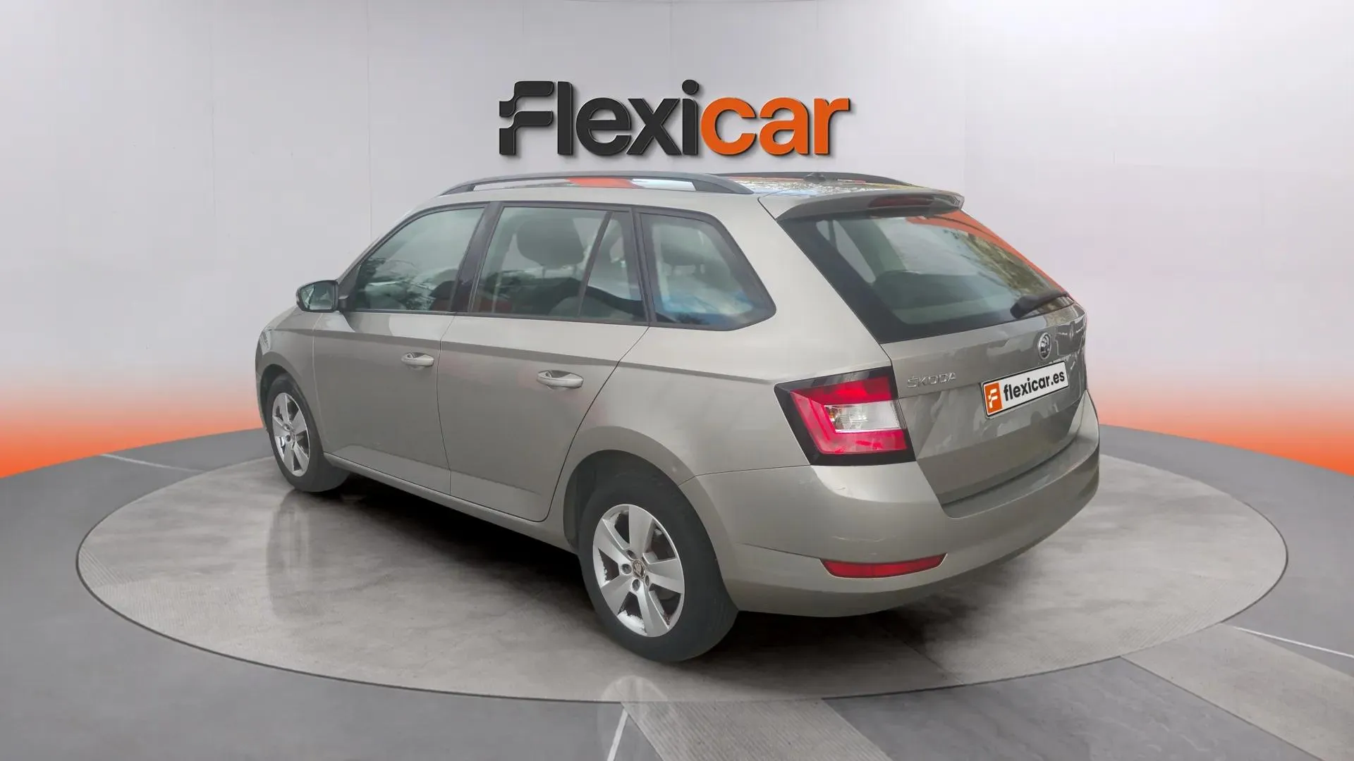 Škoda Fabia 1.0 TSI Active - foto 4