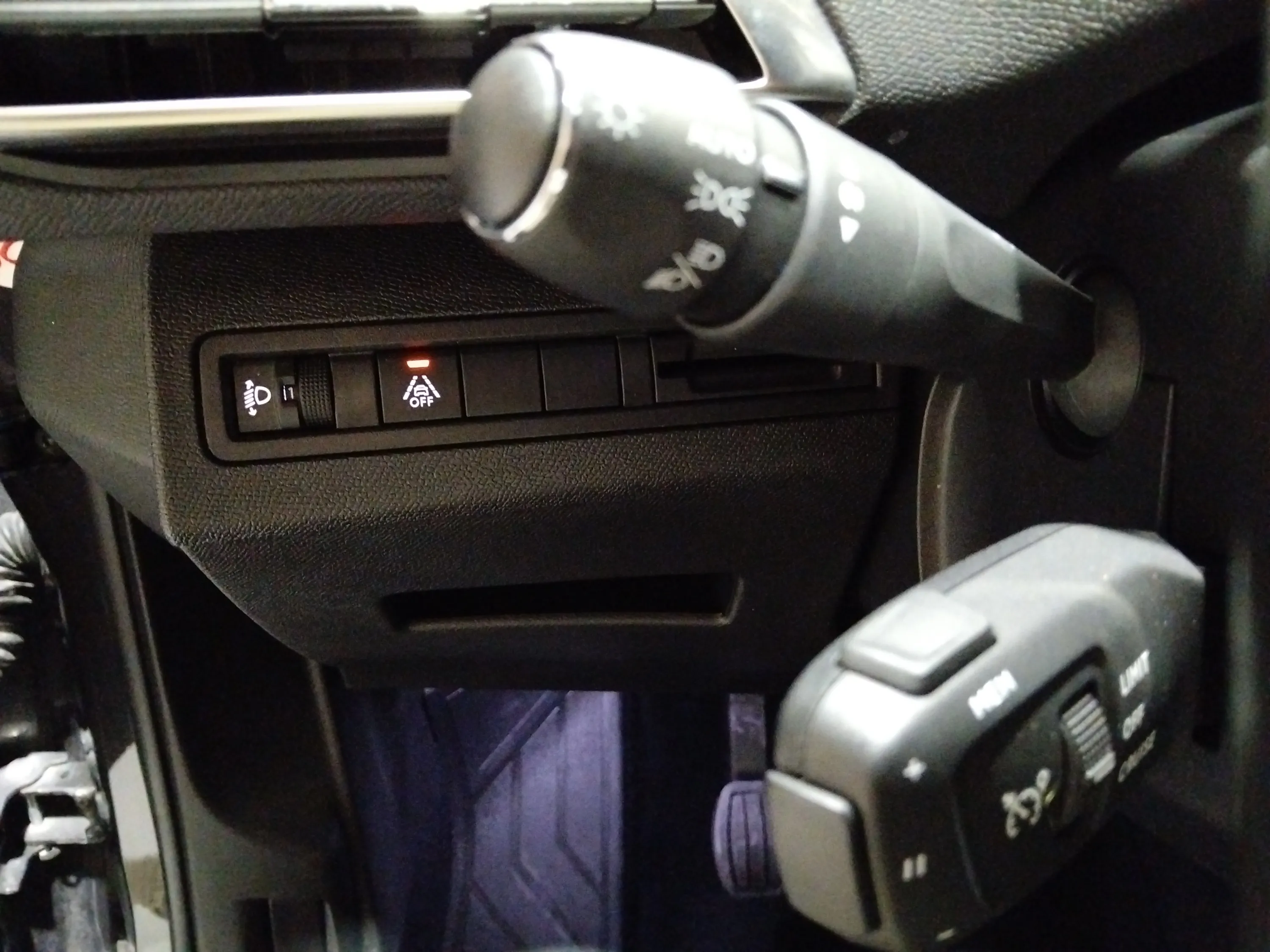 Peugeot 3008 1.2 PureTech Active Pack - foto 25