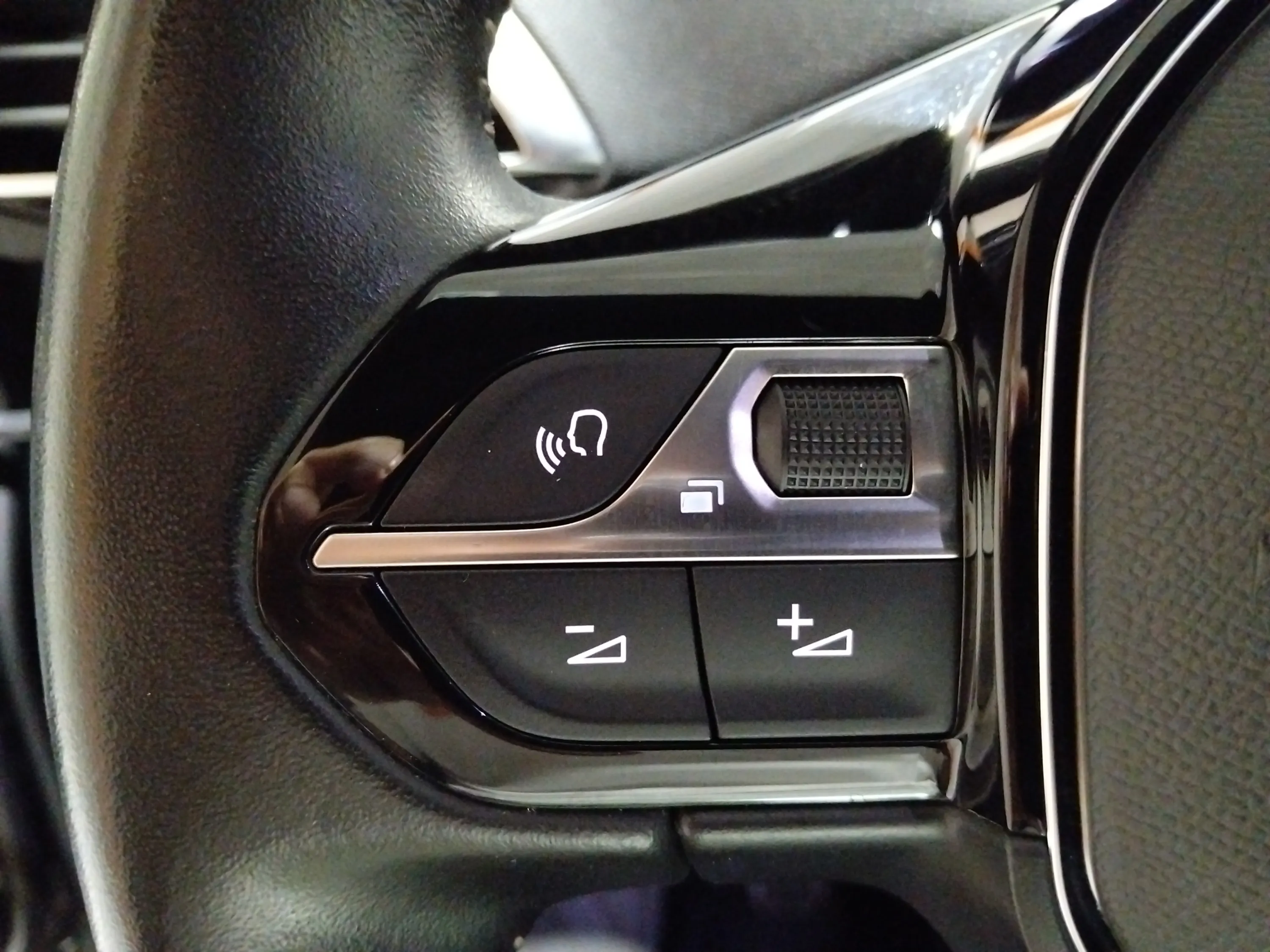 Peugeot 3008 1.2 PureTech Active Pack - foto 24