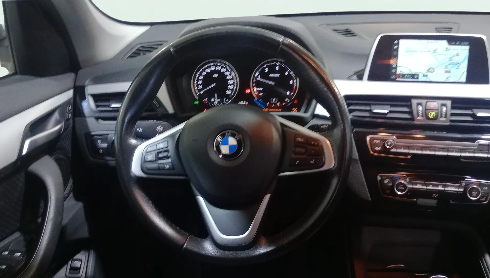 BMW X1 sDrive18d - foto 8