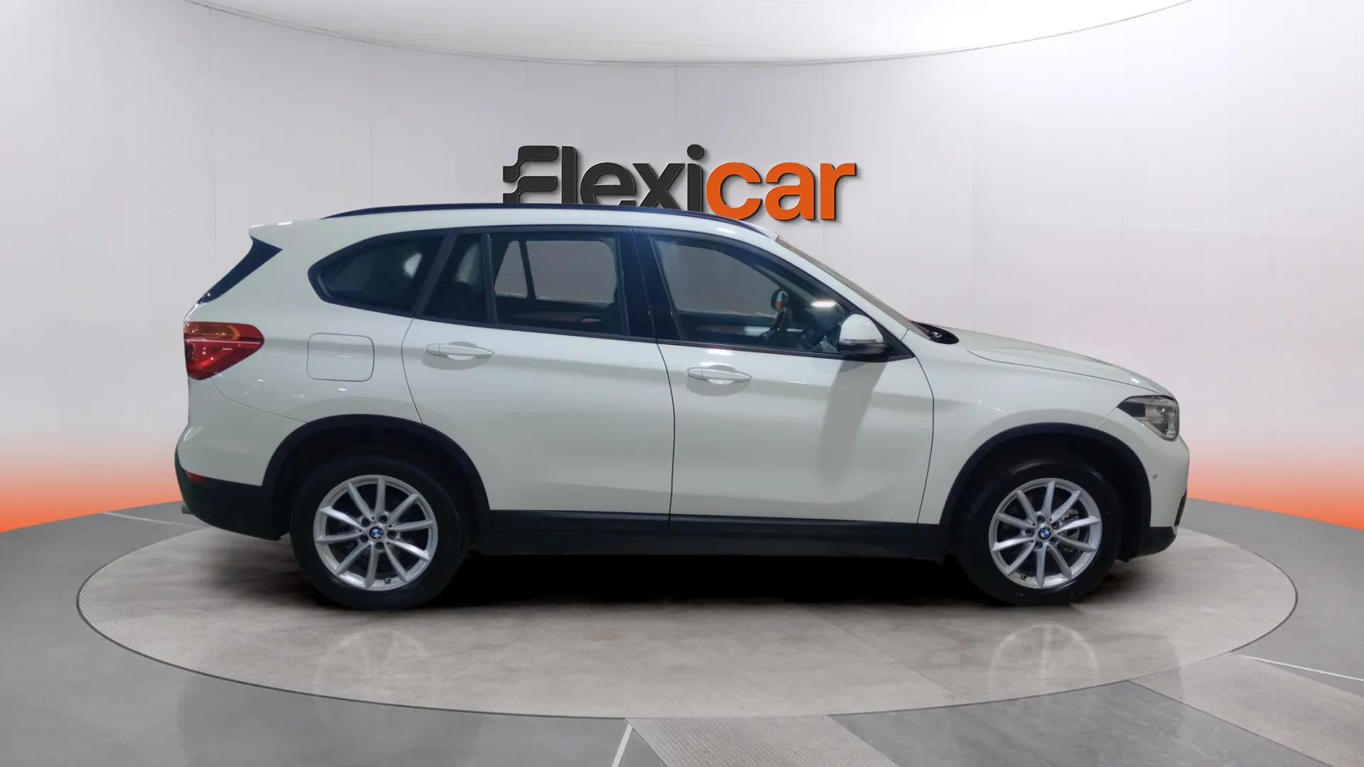 BMW X1 sDrive18d - foto 3