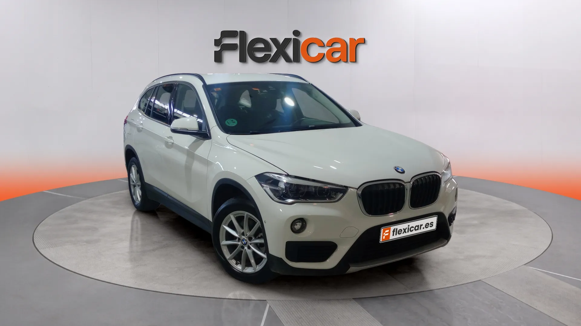 BMW X1 sDrive18d - foto 1