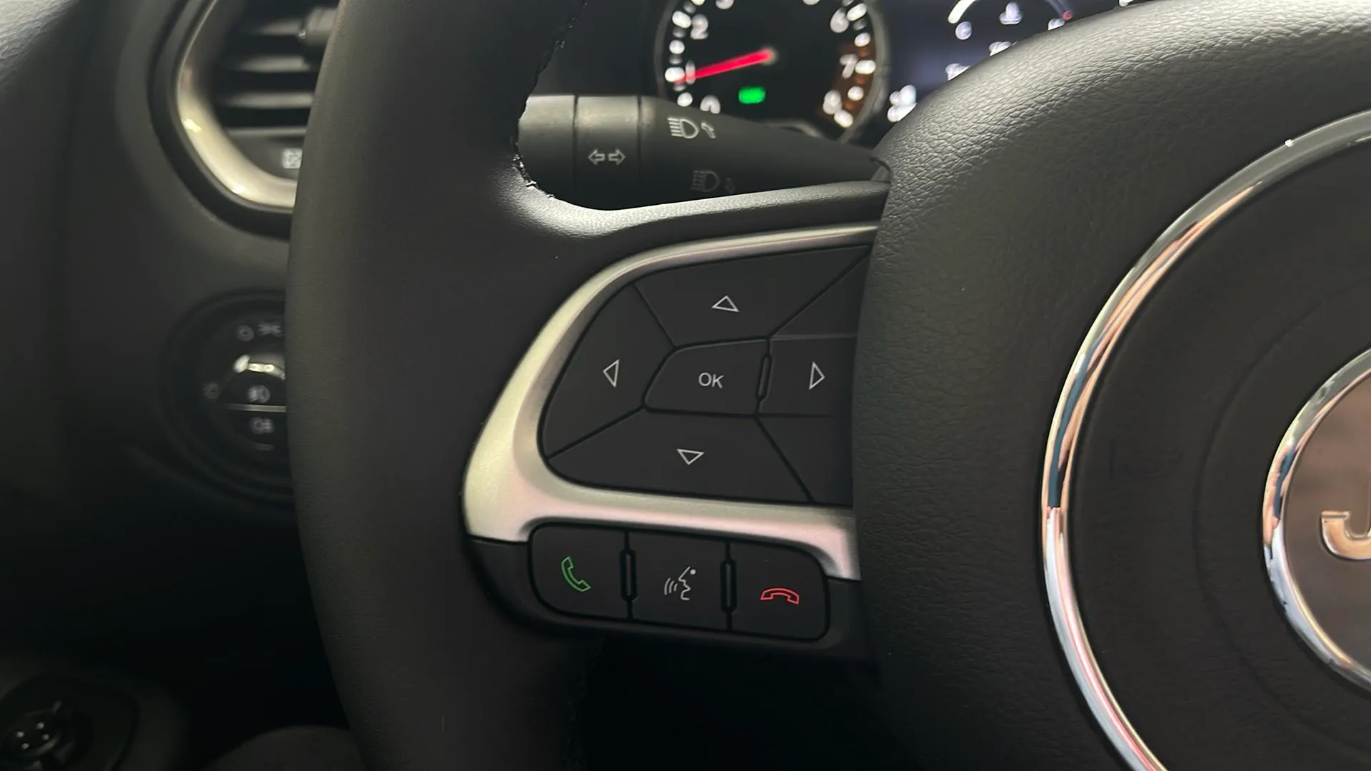 Jeep Renegade eHybrid 1.5 Limited ATX - foto 12