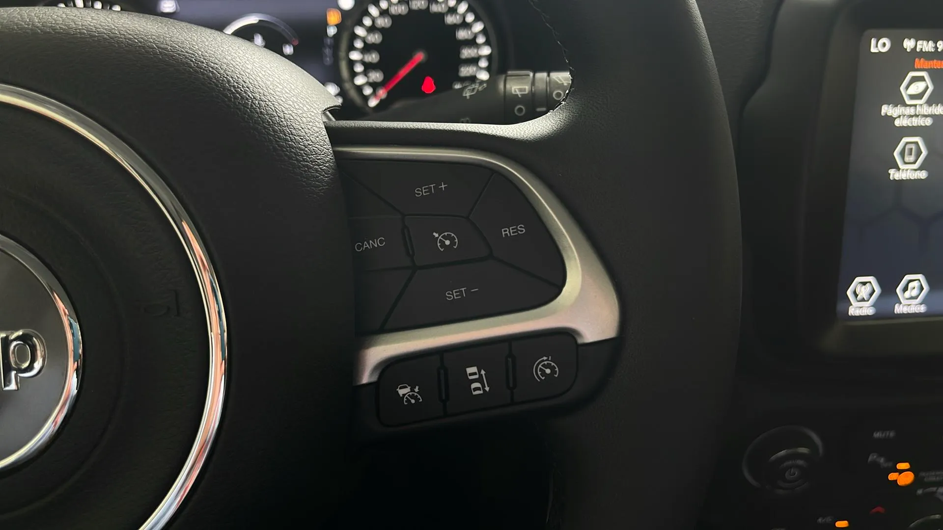 Jeep Renegade eHybrid 1.5 Limited ATX - foto 13