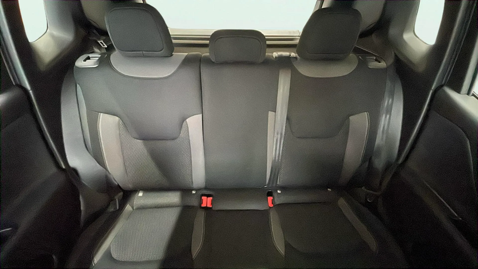 Jeep Renegade eHybrid 1.5 Limited ATX - foto 22