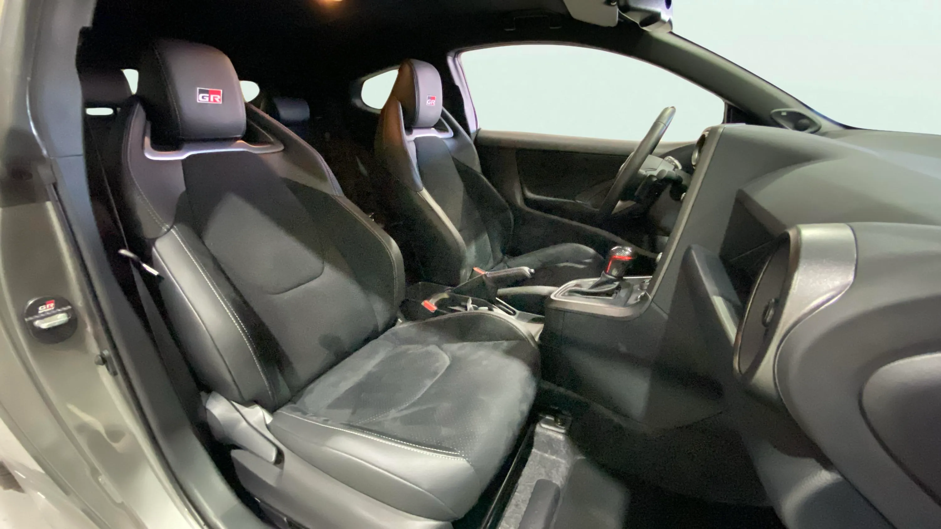 Toyota Yaris 1.6T 276 RZ - foto 11