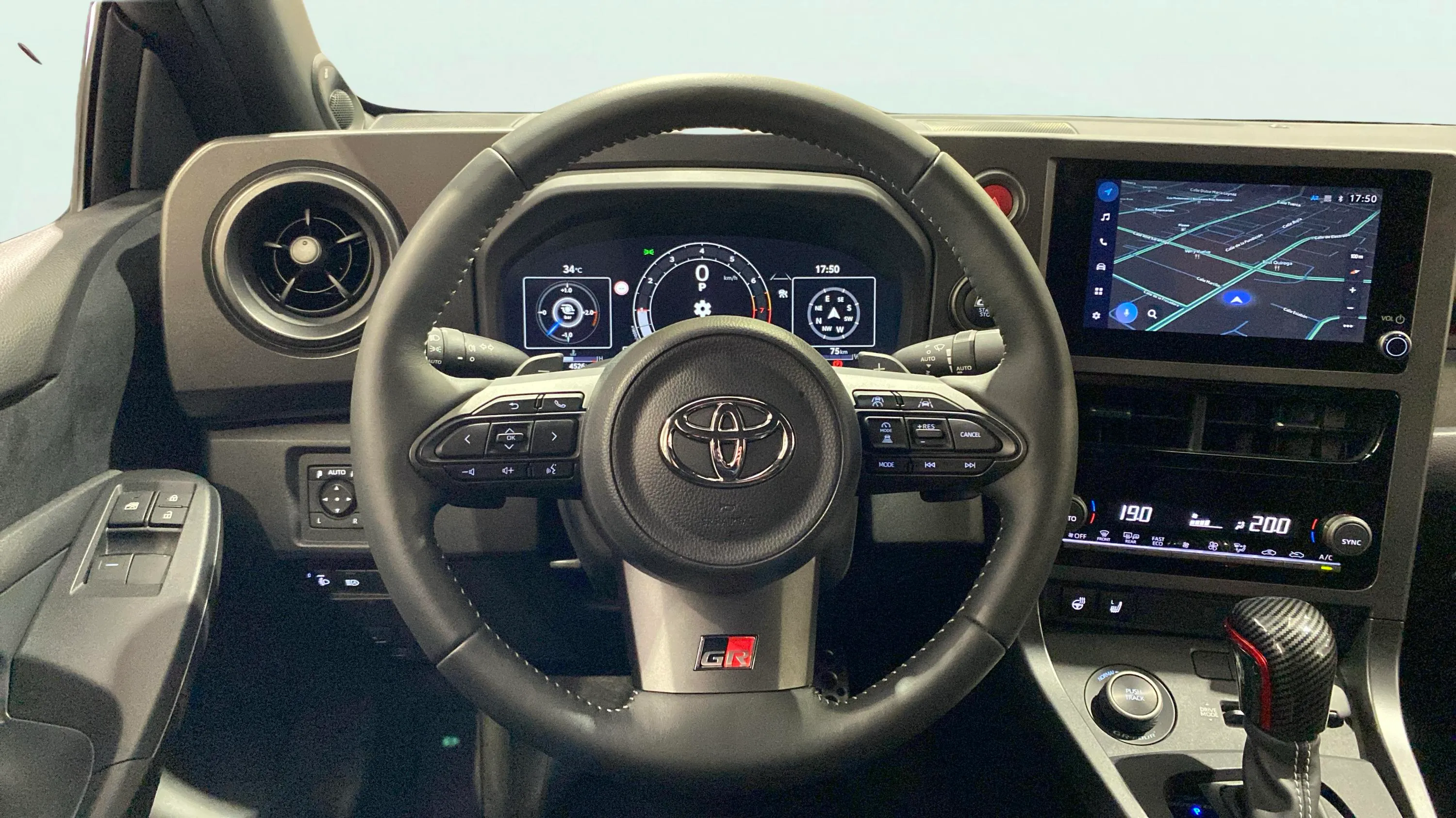 Toyota Yaris 1.6T 276 RZ - foto 17
