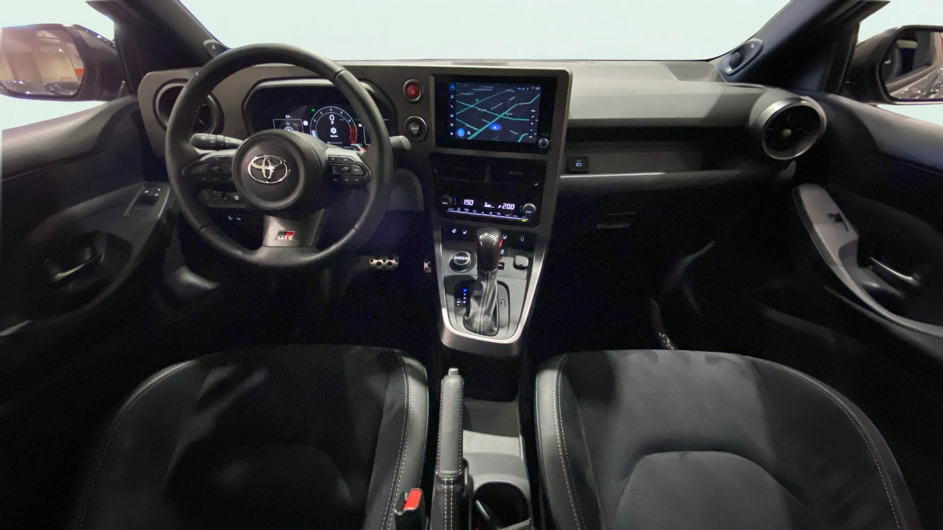 Toyota Yaris 1.6T 276 RZ - foto 13