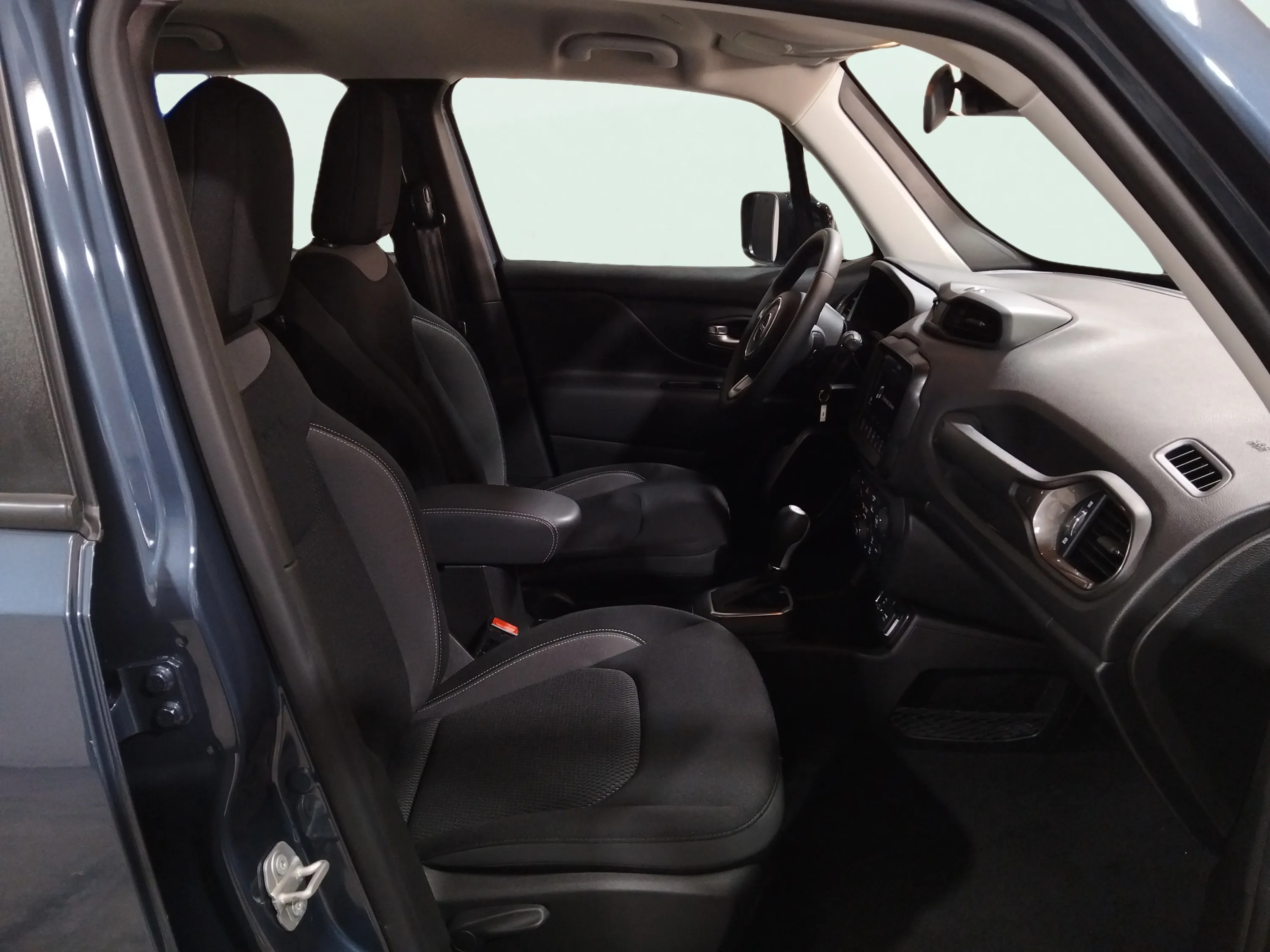 Jeep Renegade eHybrid 1.5 Limited ATX - foto 13