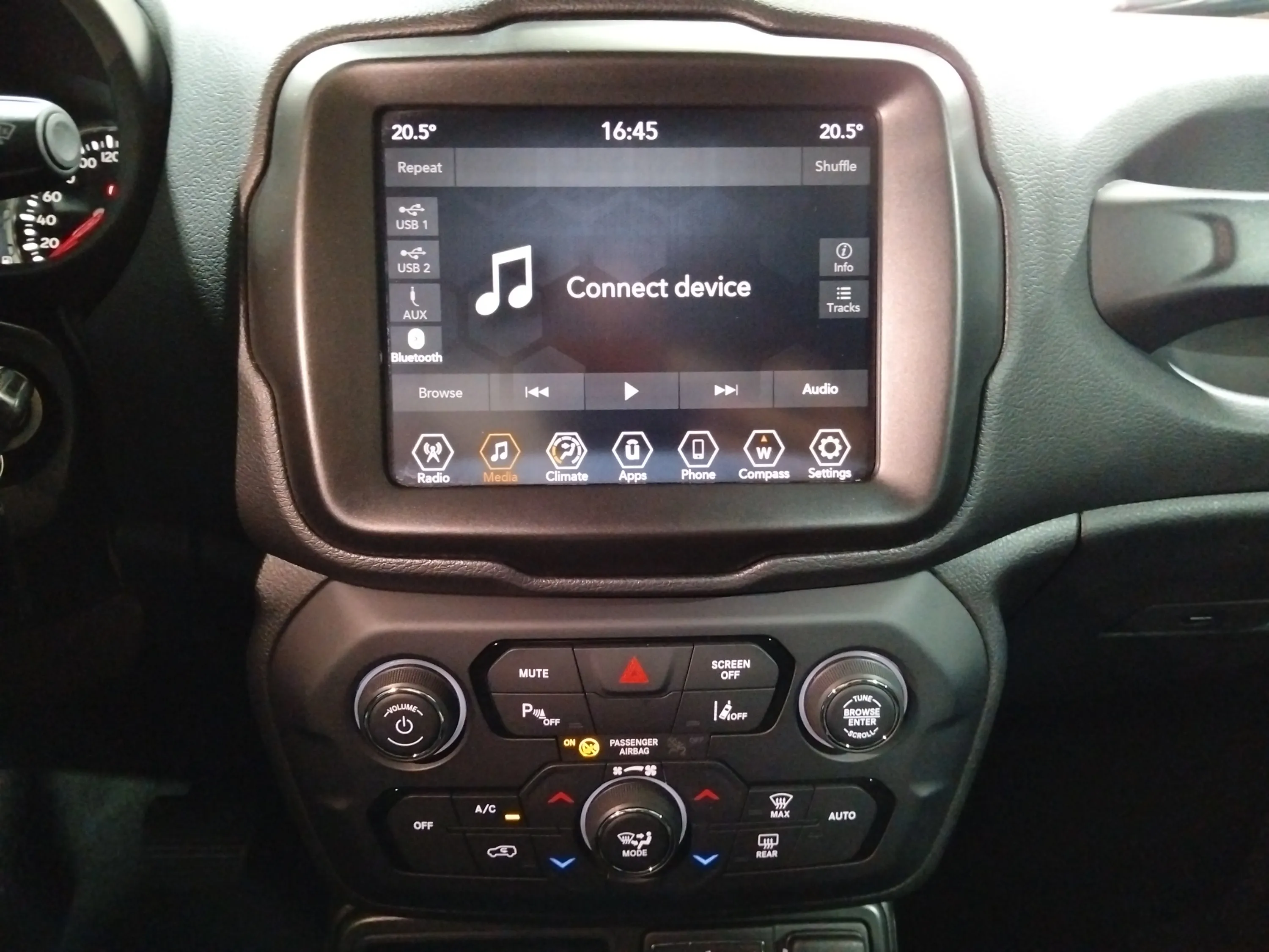 Jeep Renegade eHybrid 1.5 Limited ATX - foto 10