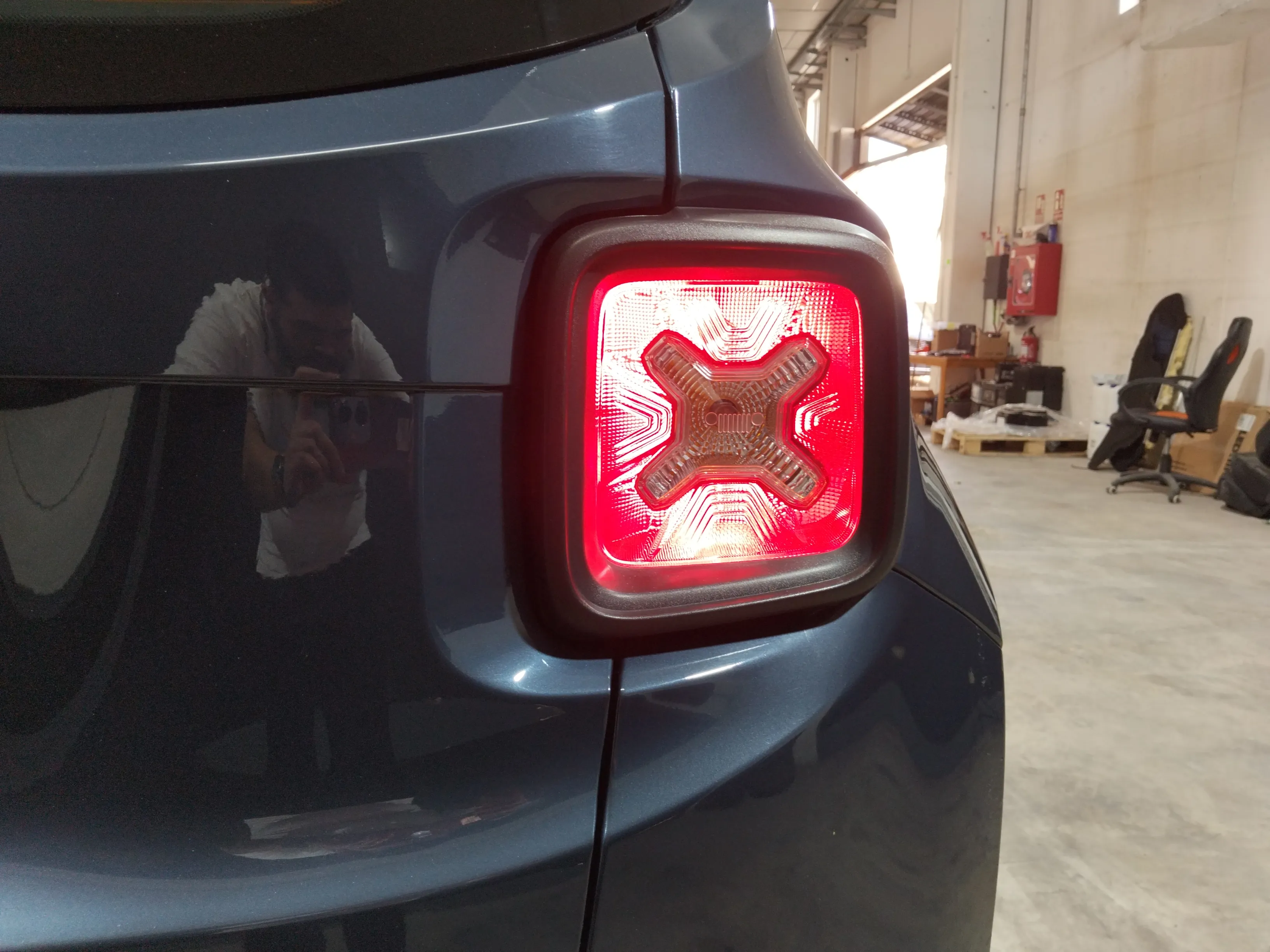 Jeep Renegade eHybrid 1.5 Limited ATX - foto 18