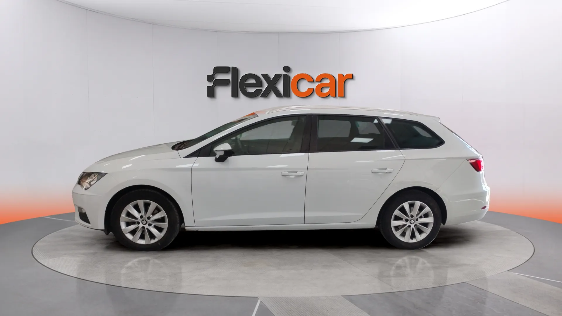 SEAT León ST 1.6 TDI Style - foto 9