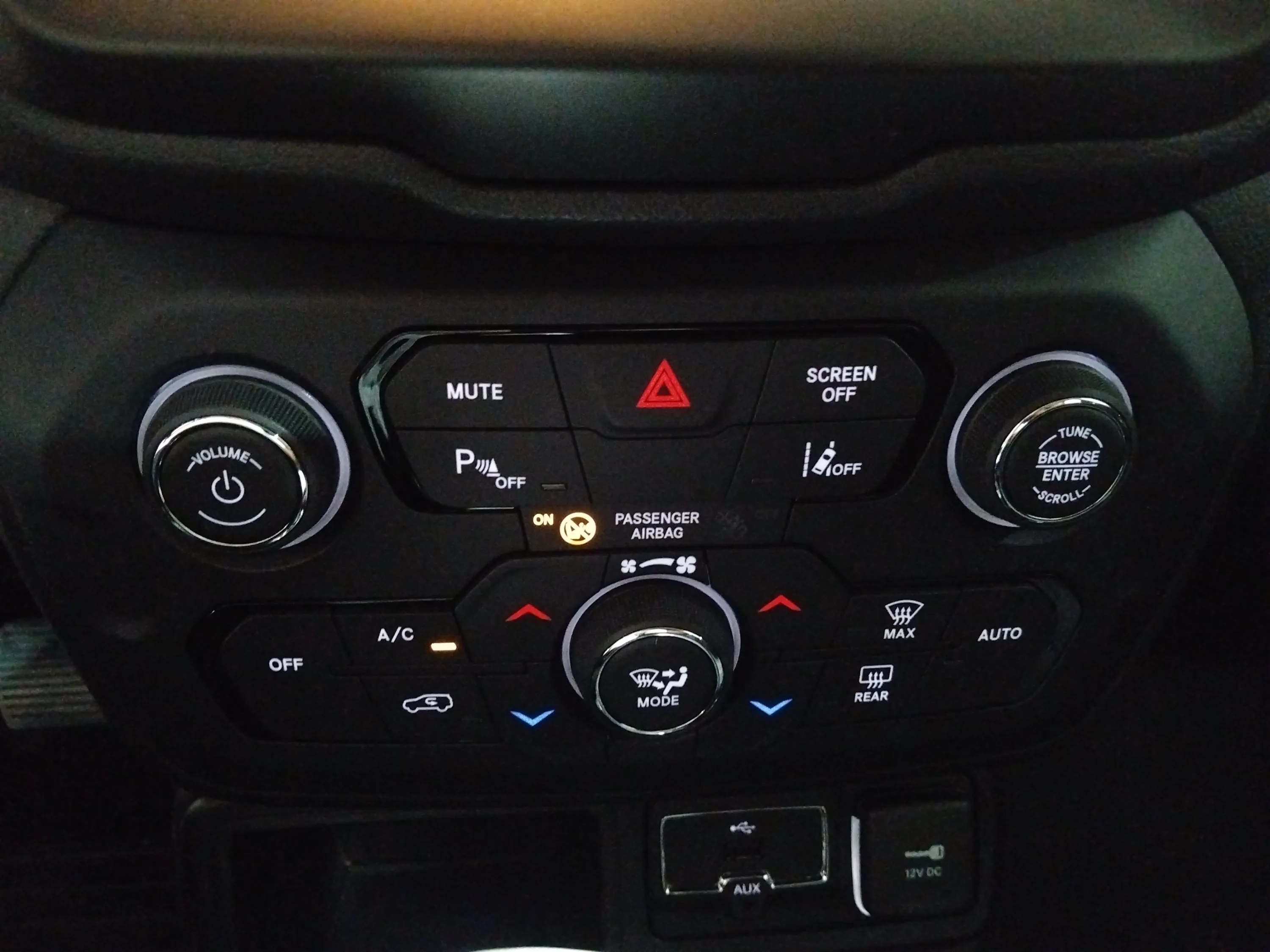 Jeep Renegade eHybrid 1.5 Limited ATX - foto 21