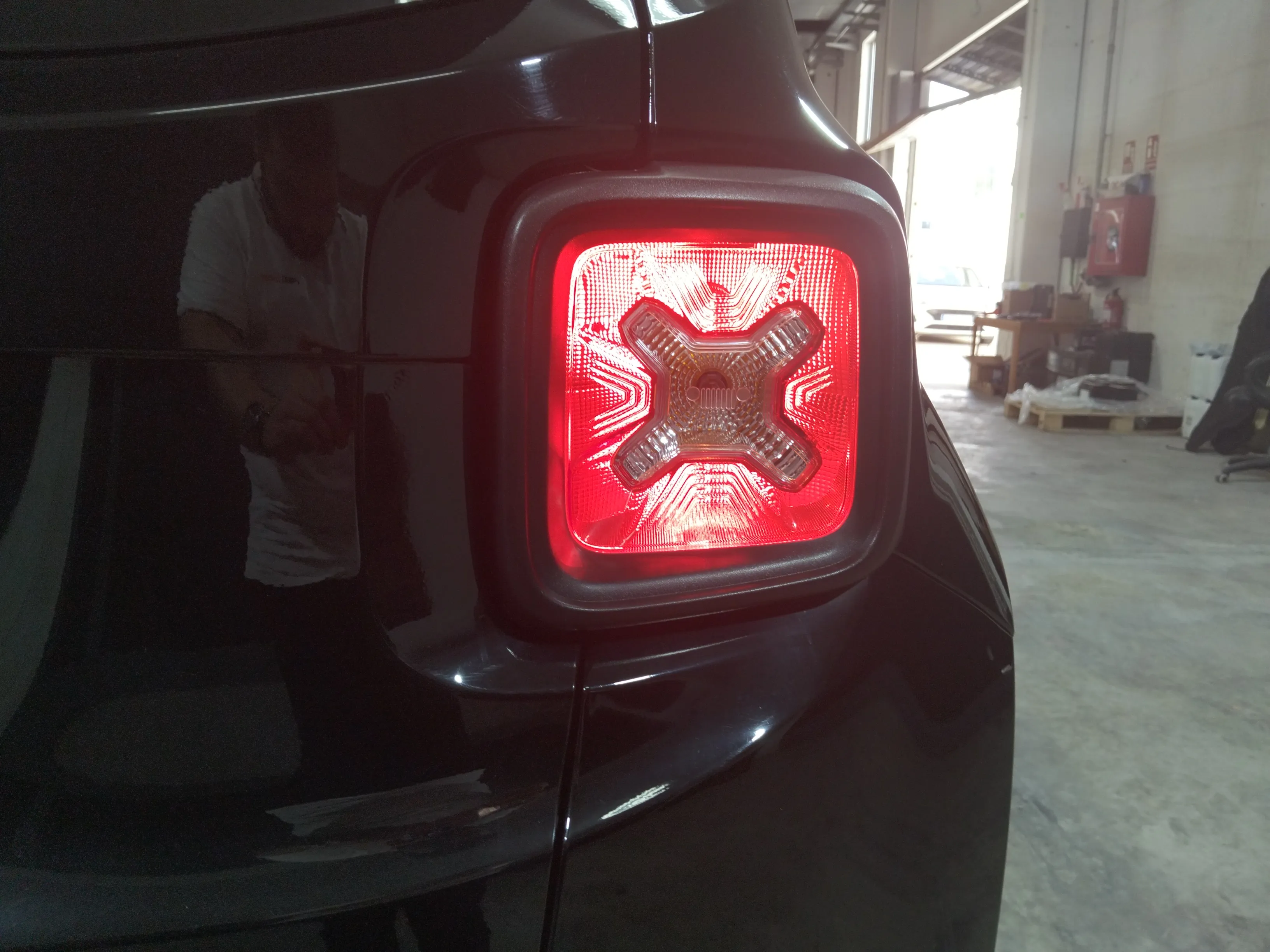 Jeep Renegade eHybrid 1.5 Limited ATX - foto 18