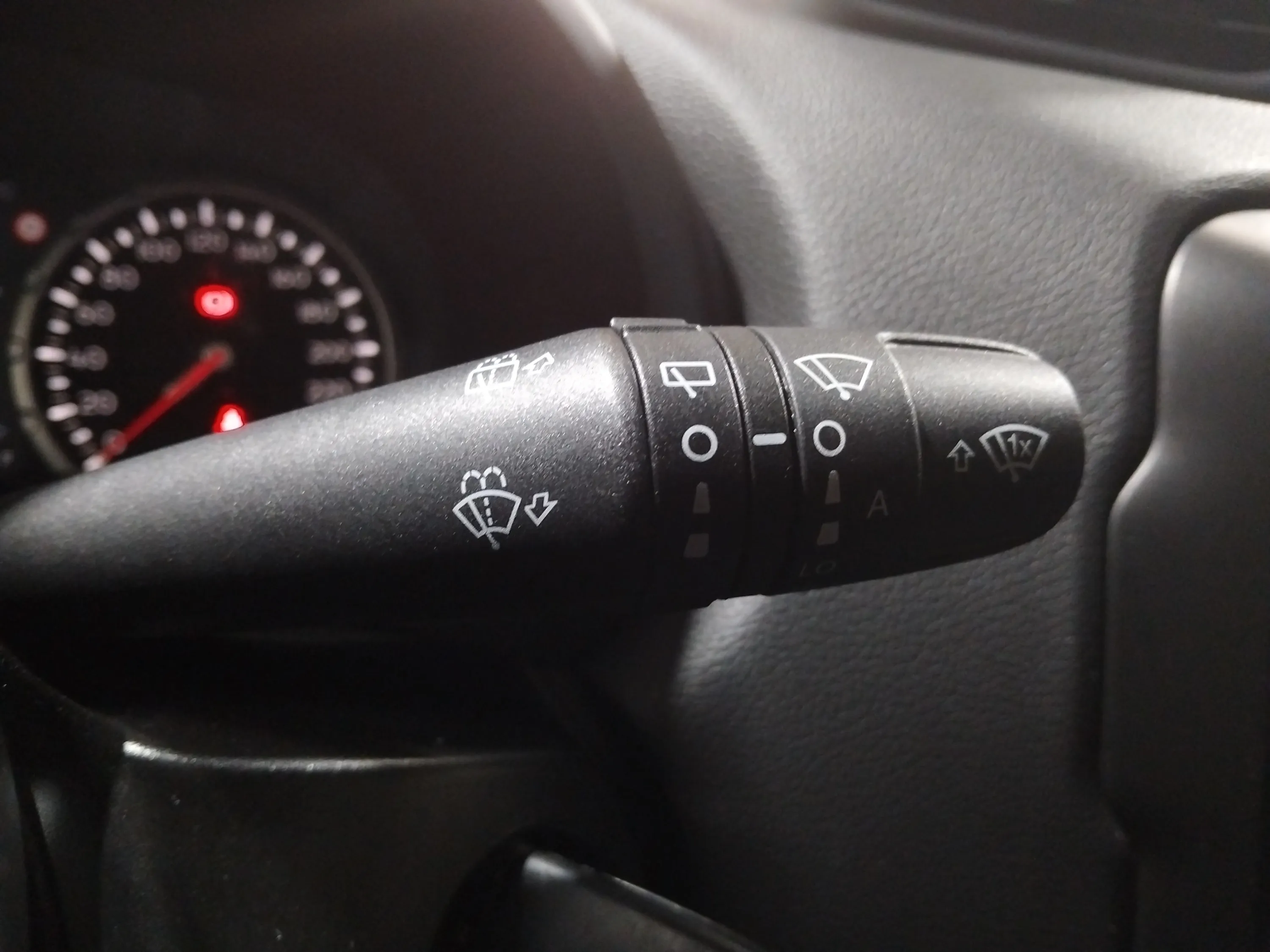 Jeep Renegade eHybrid 1.5 Limited ATX - foto 24