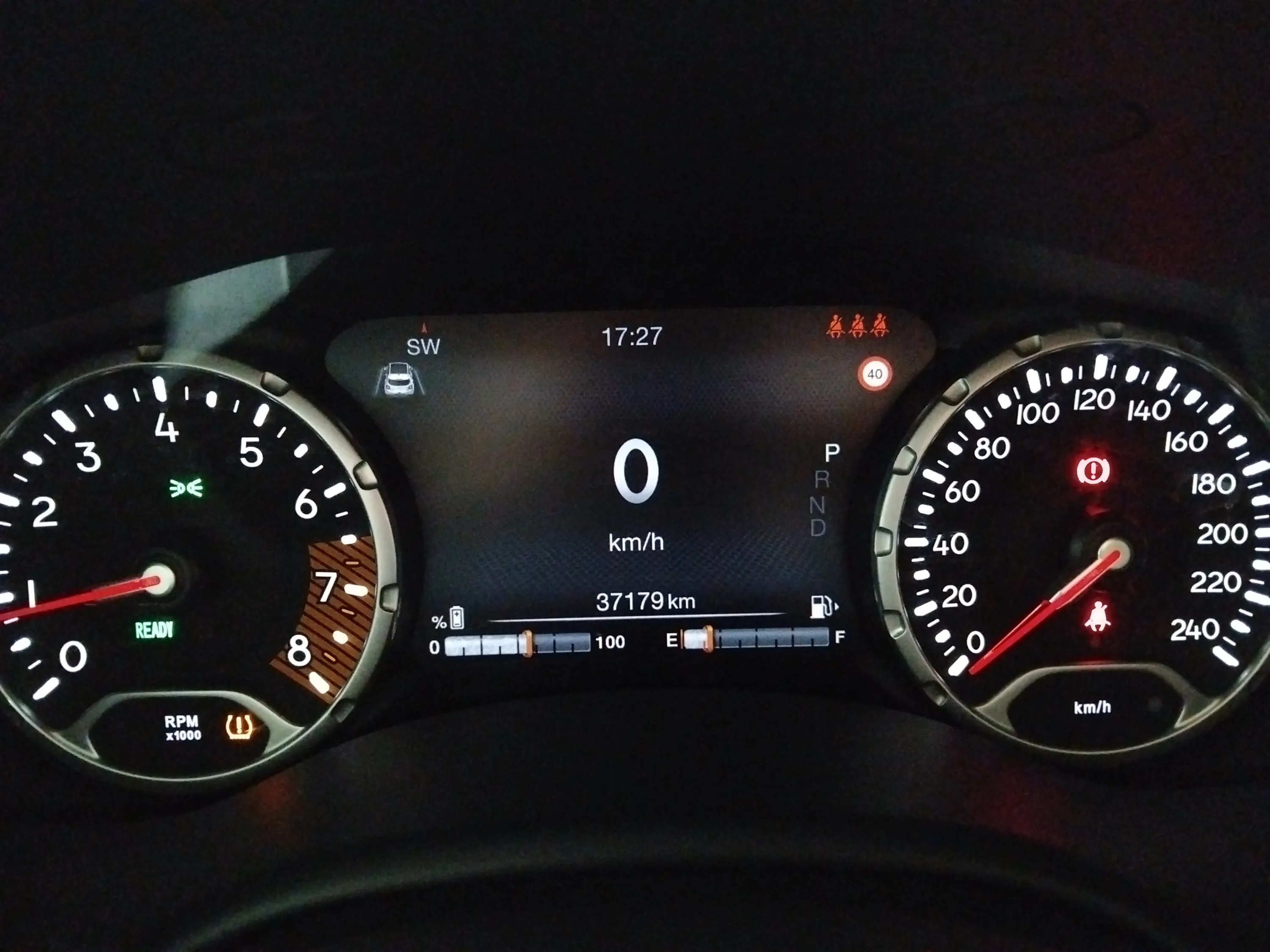 Jeep Renegade eHybrid 1.5 Limited ATX - foto 12