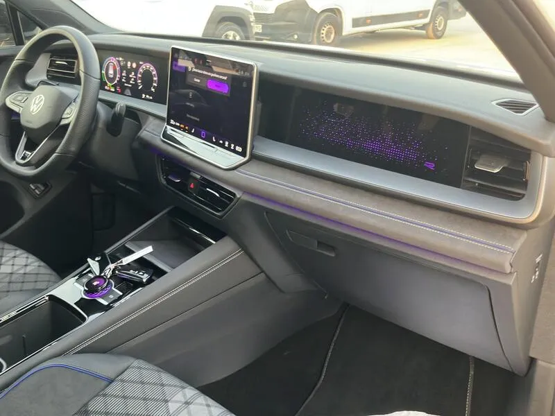 Volkswagen Tayron R-Line TSI - foto 30
