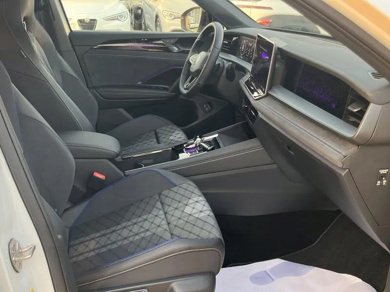Volkswagen Tayron R-Line TSI - foto 29