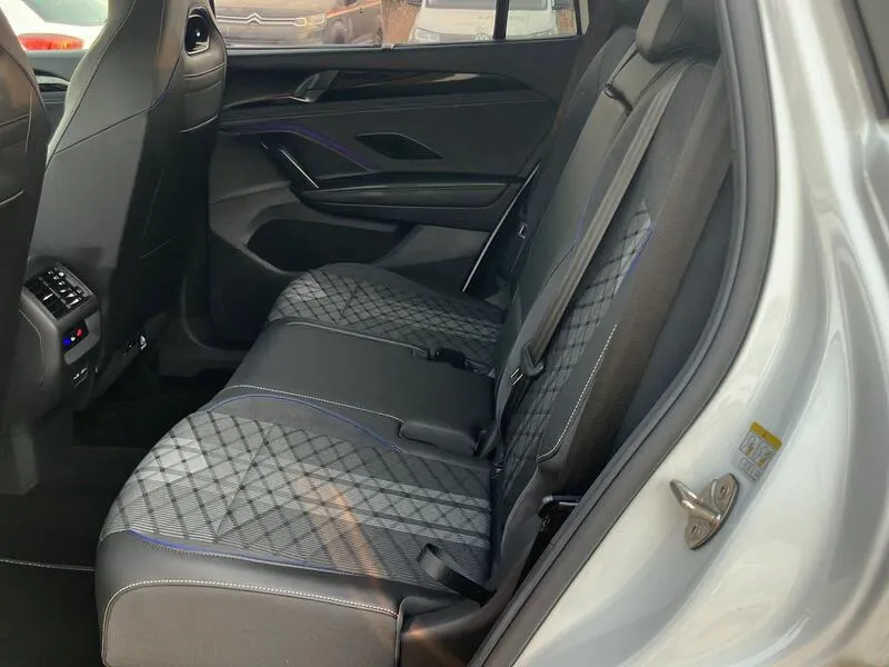 Volkswagen Tayron R-Line TSI - foto 17