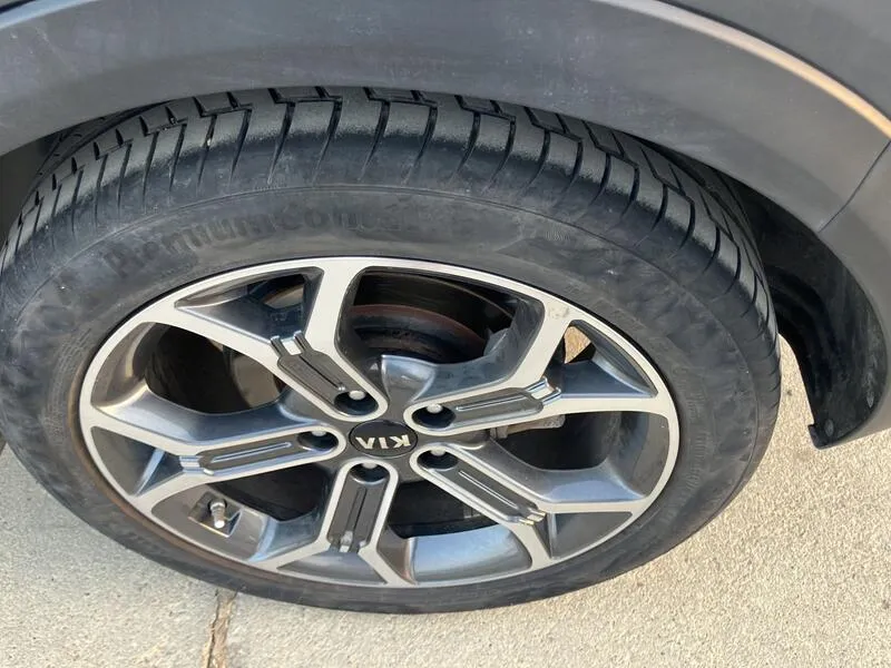Kia XCeed 1.6 MHEV iMT Emotion - foto 22