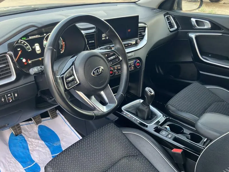 Kia XCeed 1.6 MHEV iMT Emotion - foto 10
