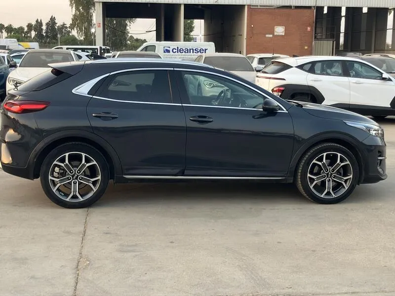 Kia XCeed 1.6 MHEV iMT Emotion - foto 7